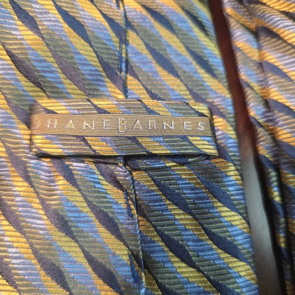 Jhane Barnes 100% silk tie
